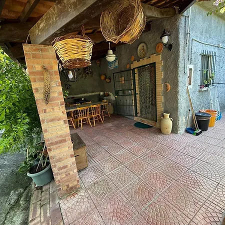 Yummcedde アパート